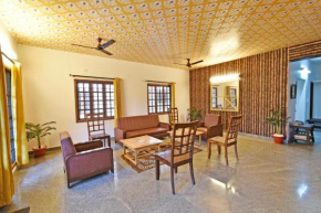 Villa close to Rock beach- Couple Room